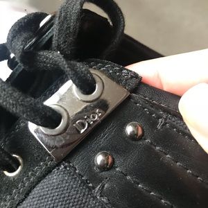 Authentic Dior Sneakers 9.5 size (EU 40.5)